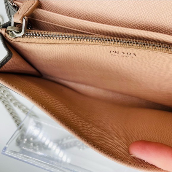 PRADA Limited Edition Tri-Color Wallet - Picture 6 of 14